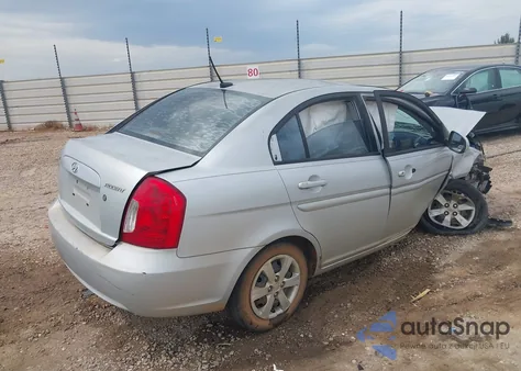 2010 Hyundai Accent Gls z USA, uszkodzony, nr VIN KMHCN4AC9AU516927
